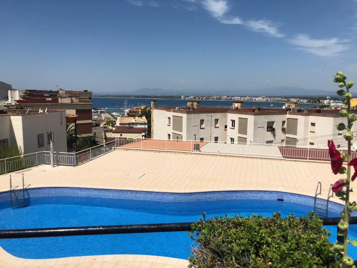 Apartment Acapulco Roses